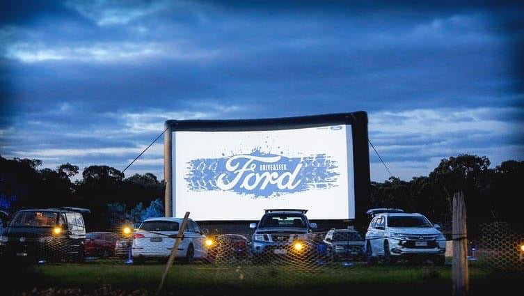 Hire - Giant inflatable Outdoor Cinema Movies Screen W:10m x H:4m