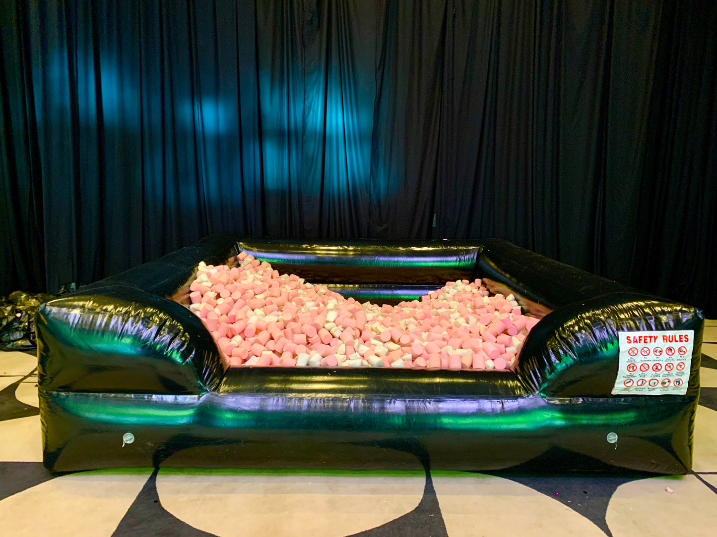 Hire - Large inflatable Foam Pit or Ball Pit 4m x 4m