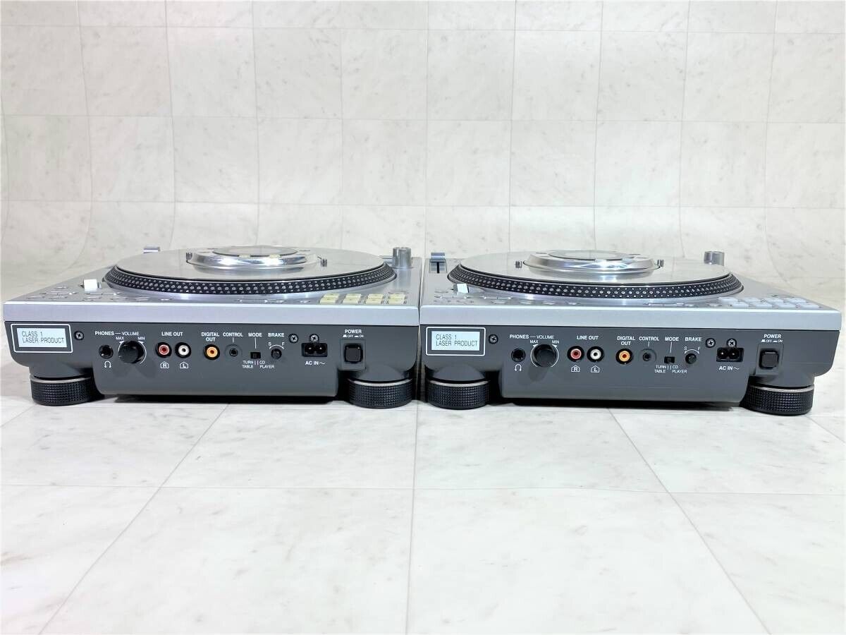 Technics SL-DZ1200 Turntable  ( Sold in Pair - Mint Condition )